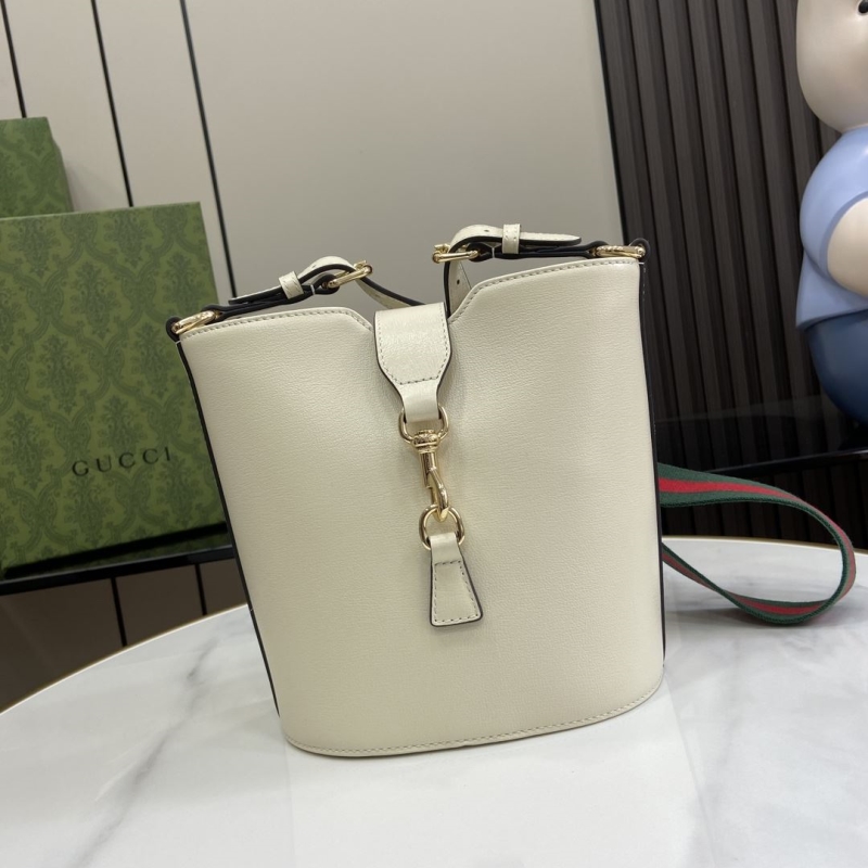 G*u*i bucket bags